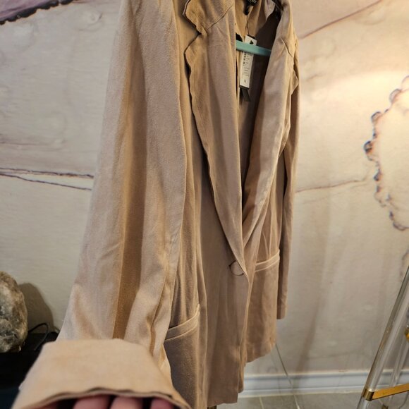 Supply and Demand Soft Jacket - Picture 2 of 6